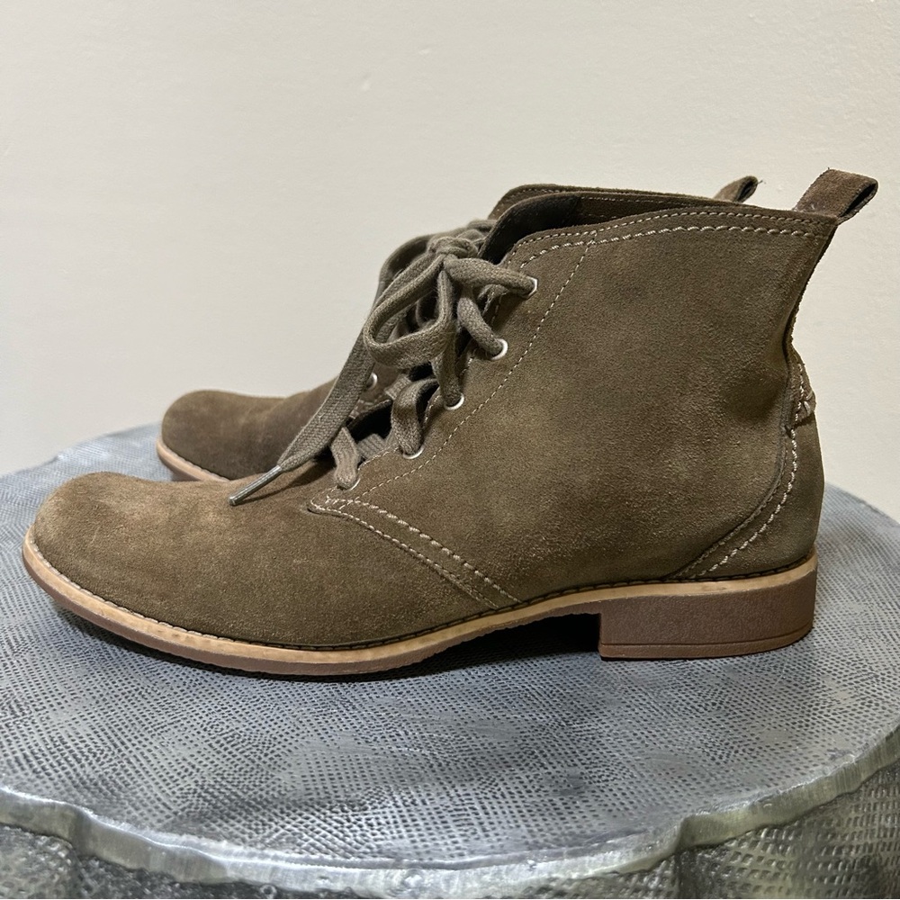 Timberland Earthkeepers~ Olive Green Suede Shoreham Desert Lace-Up Boots size 8